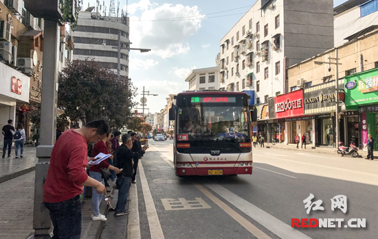張家界市公交嚴(yán)查嚴(yán)打嚴(yán)懲18類違法駕駛、不文明服務(wù)行為